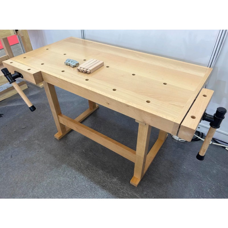 Woodworking Table - Table de travail en bois massif